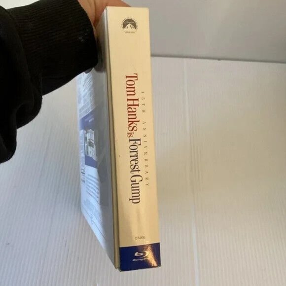 Forrest Gump (Blu-ray Disc, 2009, 2-Disc Set, Chocolate Box Gift Set With Book) - Picture 8 of 8